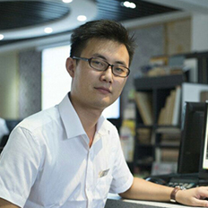 首席设计师：杨小忠